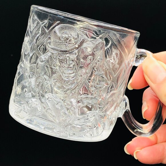 Vintage 1995 BATMAN FOREVER Movie The Riddler McDonalds 3D Glass Mug, DC Comics - Picture 2 of 10